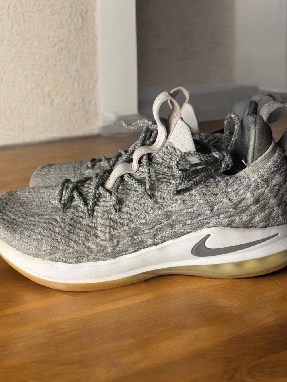 Nike Lebron 15 XV Low Basketball Light Bone Gray AO1755-003 Men's Size 13